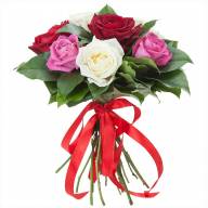 Из 7 разноцветных роз